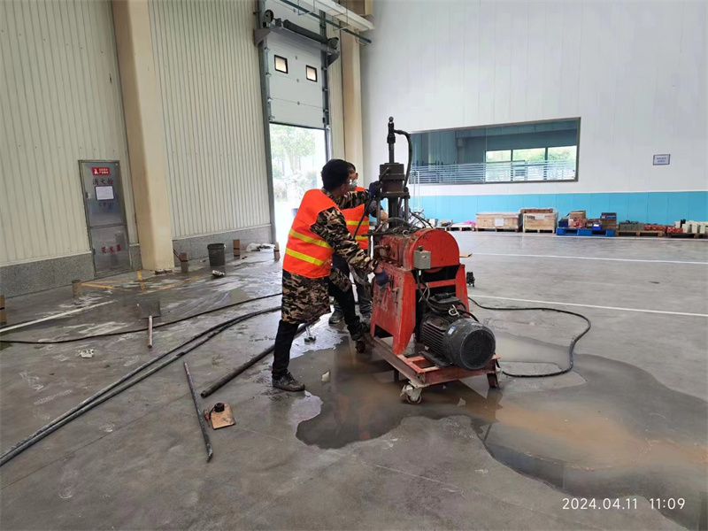 营山厂房地面下沉塌陷注浆加固施工